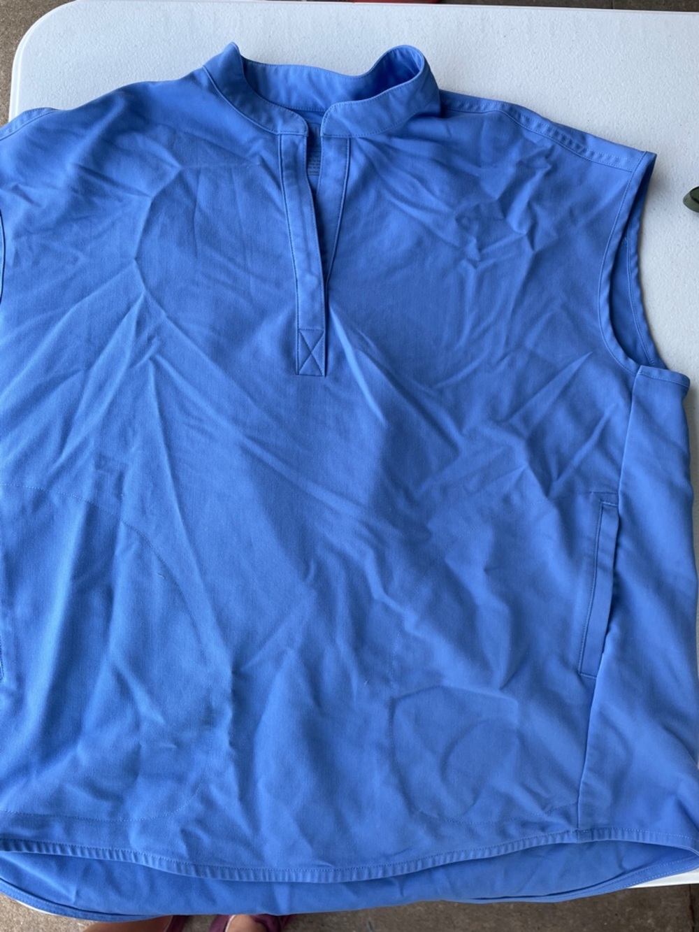 FIGS Technical Collection Top in Seal Blue. Medium. Excellent used condition.
